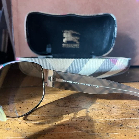 Burberry BE3020M Aviator Sunglasses – Nova Check – Made in Italy - Picture 3 of 6